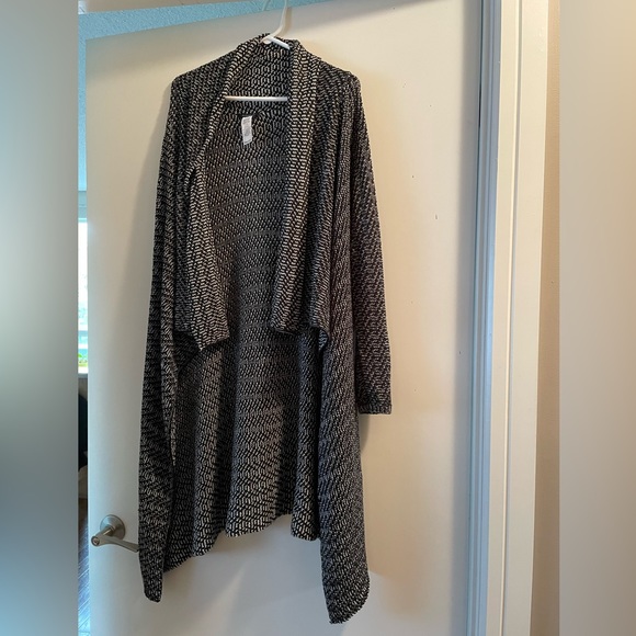 Dynamite Long Cardigan - Size XS - Picture 2 of 2